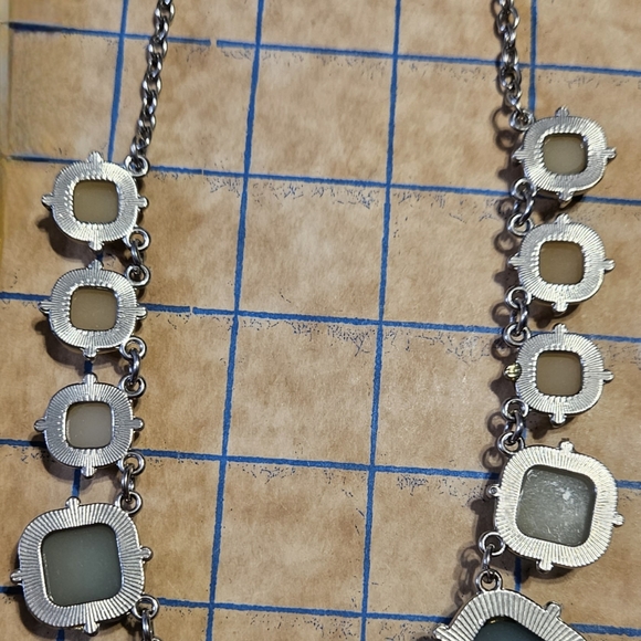 Very pretty vintage green and yellow eloquent statement necklace. - Picture 5 of 5